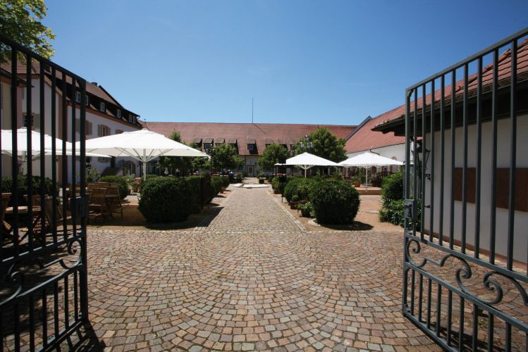 Hotel Schloss Reinach**** & Restaurant „s Herrehus“
